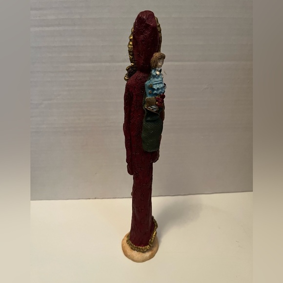 🌟2/$20 item (mix and match)🌟 Tall long-bearded resin Santa with sack of Toys - Picture 4 of 6